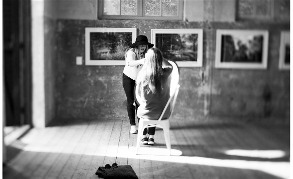 Elever som fotograferar