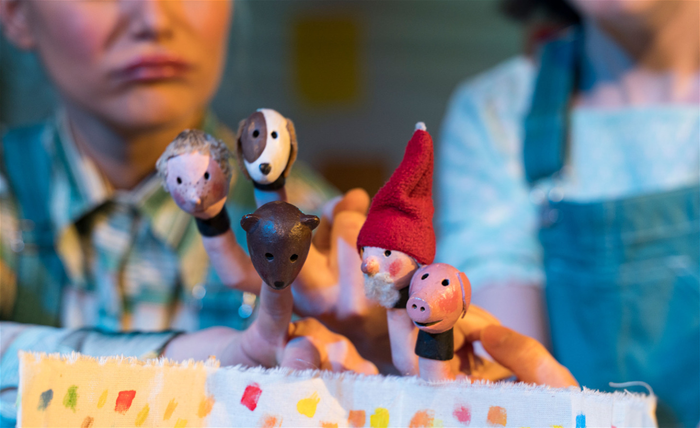 En bild ur föreställningen Alla får åka med. Foto: Martin Skoog